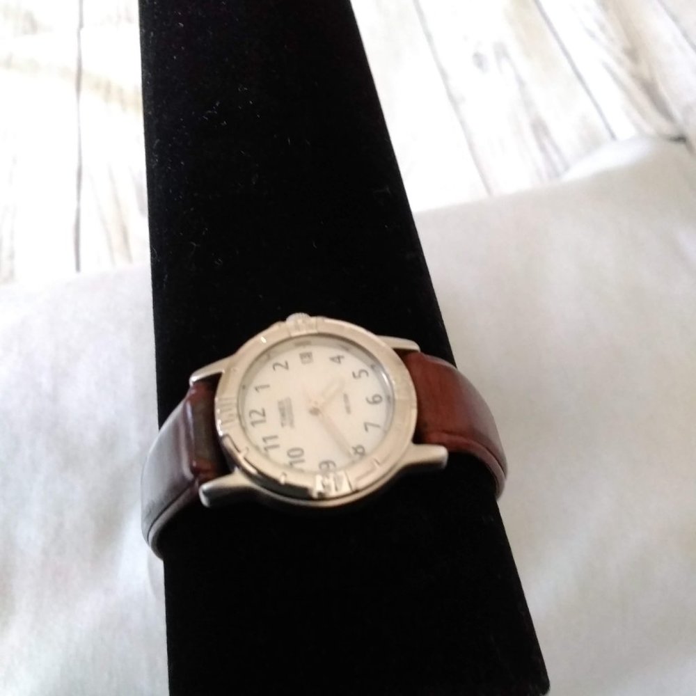 Timex Ladies Watch - Picture 6 of 15